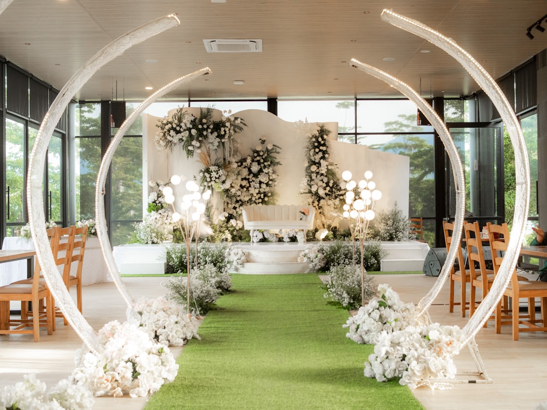 Décoration florale élégante pour événement signé Evenementielpourt